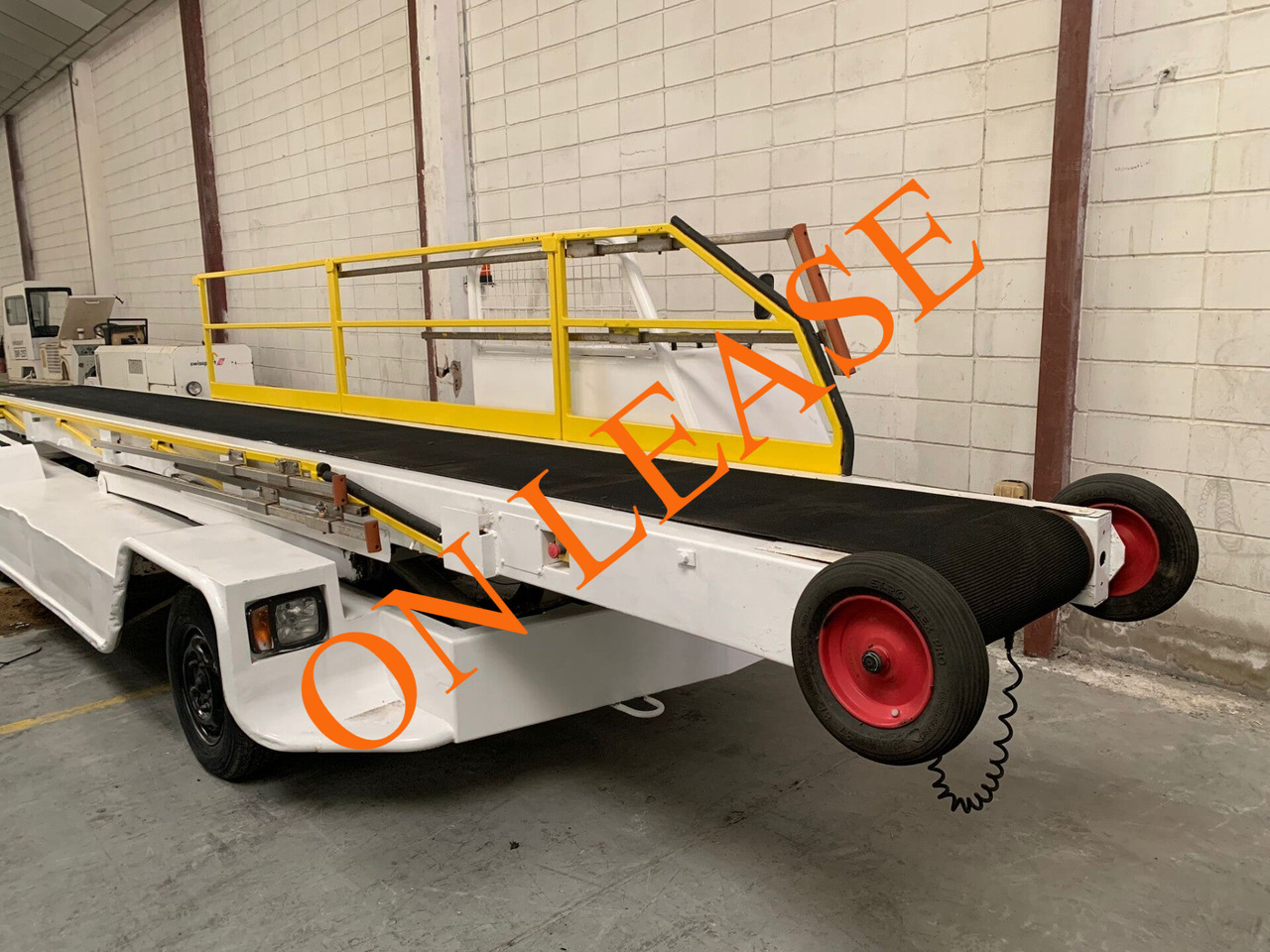 Belt Loader AMSS BL800 - Veículo com correia transportadora: foto 1 Belt Loader AMSS BL800 - Veículo com correia transportadora: foto 1