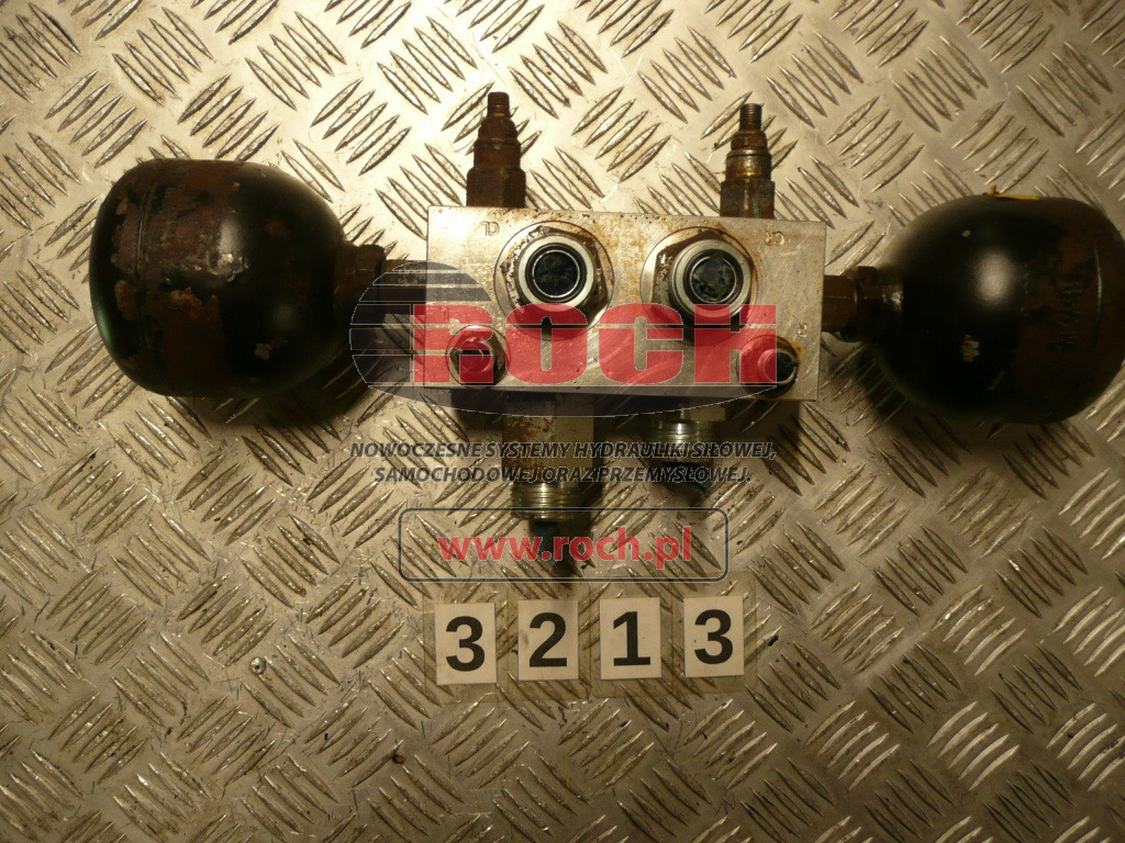 DOOSAN 410127-00097A 150603 + SUN 1BKG + HYDROAKUMULATOR L-0,32L - Válvula hidráulica: foto 1 DOOSAN 410127-00097A 150603 + SUN 1BKG + HYDROAKUMULATOR L-0,32L - Válvula hidráulica: foto 1