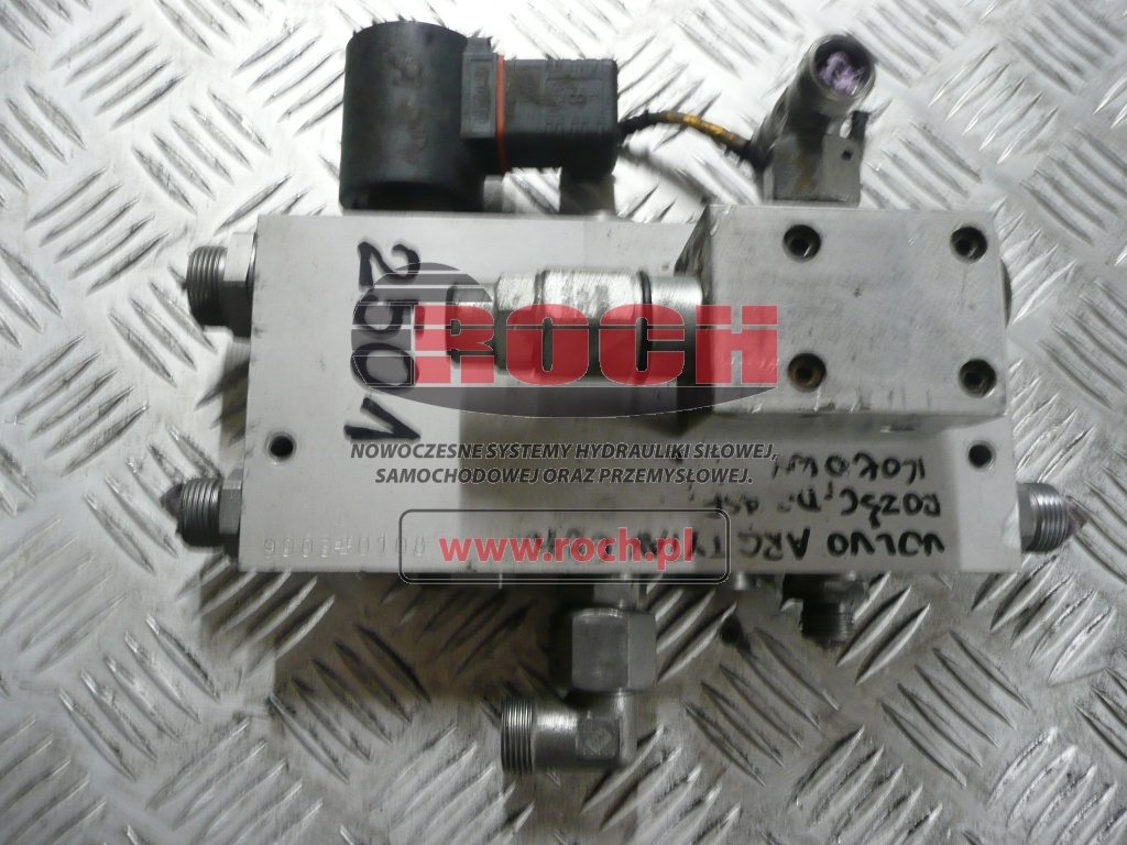 + HYDROFORCE + COMATROL 9003P0108 + 24VDC + R1123 89038981 CPN 80739105 - 1 SEKCYJNY - Válvula hidráulica: foto 2 + HYDROFORCE + COMATROL 9003P0108 + 24VDC + R1123 89038981 CPN 80739105 - 1 SEKCYJNY - Válvula hidráulica: foto 2