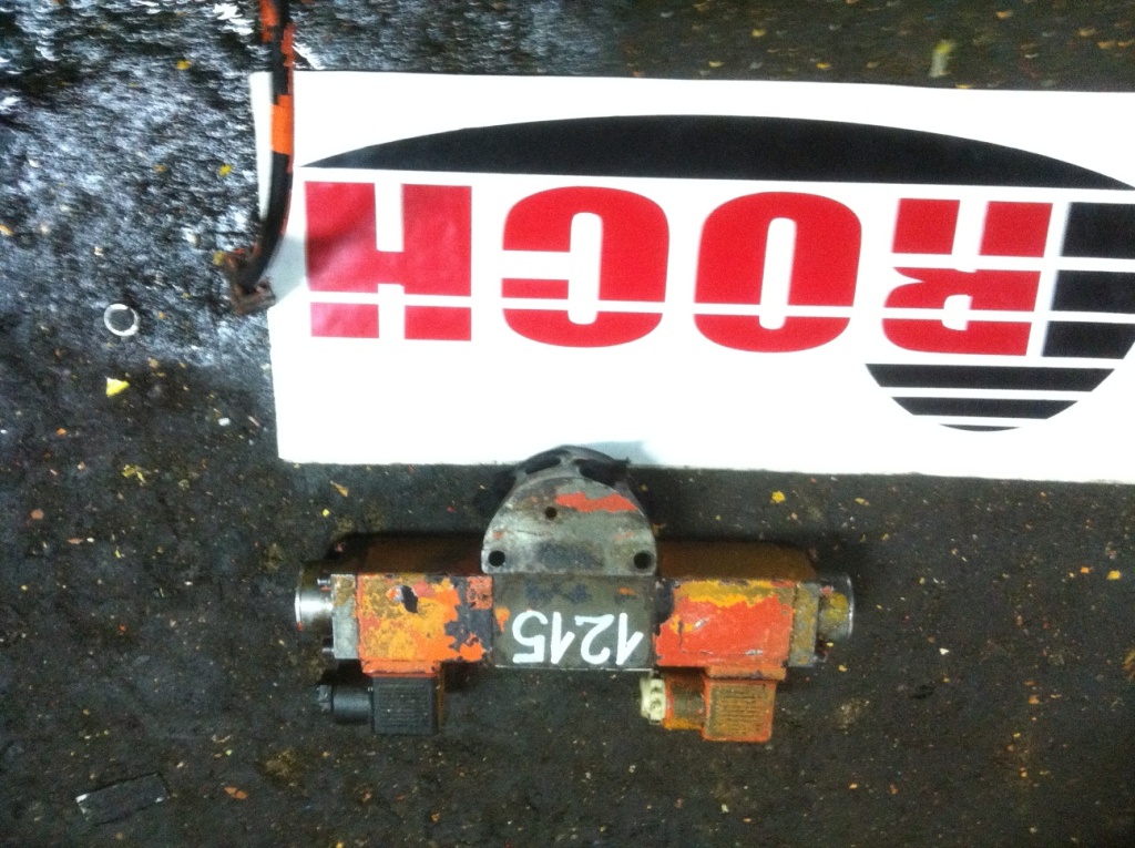 KRACHT WL4 SFZ04XP2 EK1 Z610 - 1 SEKCYJNY + KOŚĆ + CEWKI - Válvula hidráulica de Máquina de construção: foto 1 KRACHT WL4 SFZ04XP2 EK1 Z610 - 1 SEKCYJNY + KOŚĆ + CEWKI - Válvula hidráulica de Máquina de construção: foto 1