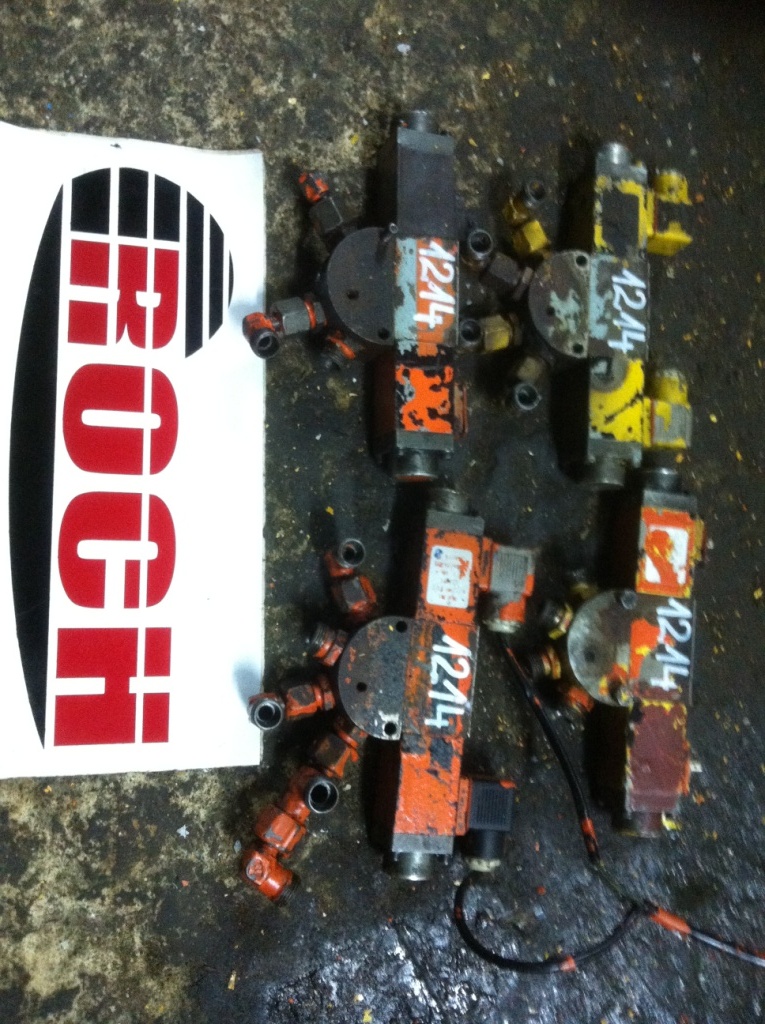 KRACHT WL4SFZ04 XP2 EK1 Z600 - 1 SEKCYJNY + KOŚĆ -+ CEWKI 12V 2,38A 0/41877 GABY035F43R01 - Válvula hidráulica de Máquina de construção: foto 1 KRACHT WL4SFZ04 XP2 EK1 Z600 - 1 SEKCYJNY + KOŚĆ -+ CEWKI 12V 2,38A 0/41877 GABY035F43R01 - Válvula hidráulica de Máquina de construção: foto 1