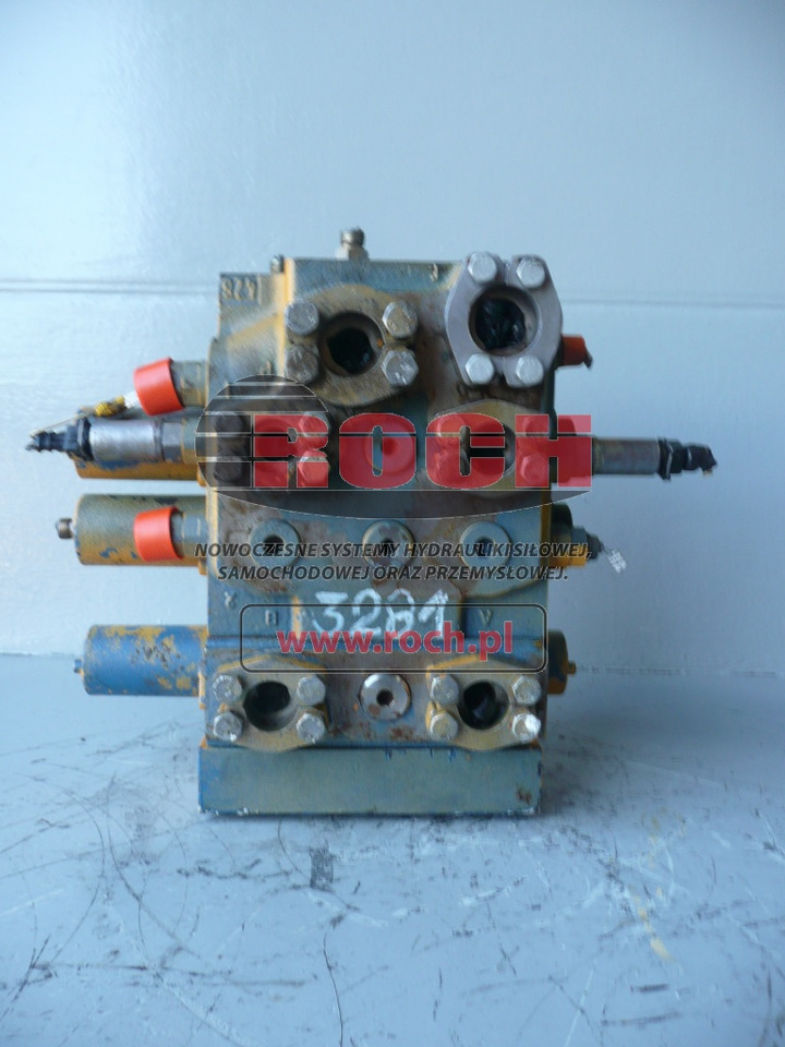 MANNESMANN REXROTH M7-3000-03/2M7-22 00917211 R43 + M7-4003-00/1M7-22 00541685 R31 600689 - 3 SEKCYJNY - Válvula hidráulica: foto 1 MANNESMANN REXROTH M7-3000-03/2M7-22 00917211 R43 + M7-4003-00/1M7-22 00541685 R31 600689 - 3 SEKCYJNY - Válvula hidráulica: foto 1