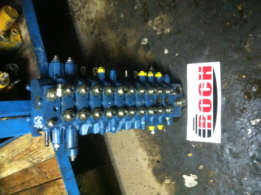 REXROTH SIGMA 08 400 948 26015700 P2 - 10 SEKCYJNY - Válvula hidráulica de Máquina de construção: foto 1 REXROTH SIGMA 08 400 948 26015700 P2 - 10 SEKCYJNY - Válvula hidráulica de Máquina de construção: foto 1