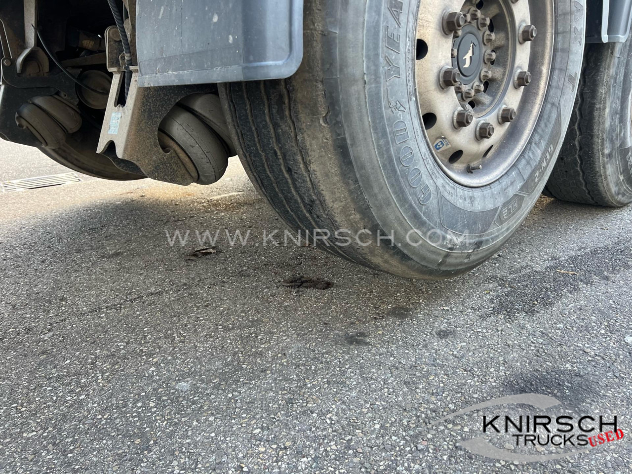 SCHMITZ SKI24 SL 7.2 Alu Kippmulde Liftachse - Semireboque basculante: foto 4 SCHMITZ SKI24 SL 7.2 Alu Kippmulde Liftachse - Semireboque basculante: foto 4