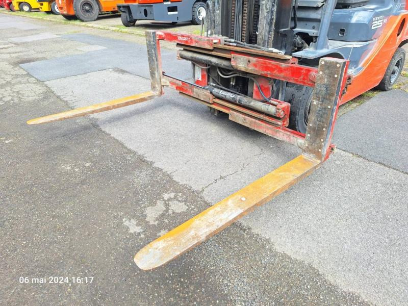 Bolzoni TDL Positionneur H22A2F32171BC02X - Garfos de Equipamento de movimentação: foto 3 Bolzoni TDL Positionneur H22A2F32171BC02X - Garfos de Equipamento de movimentação: foto 3