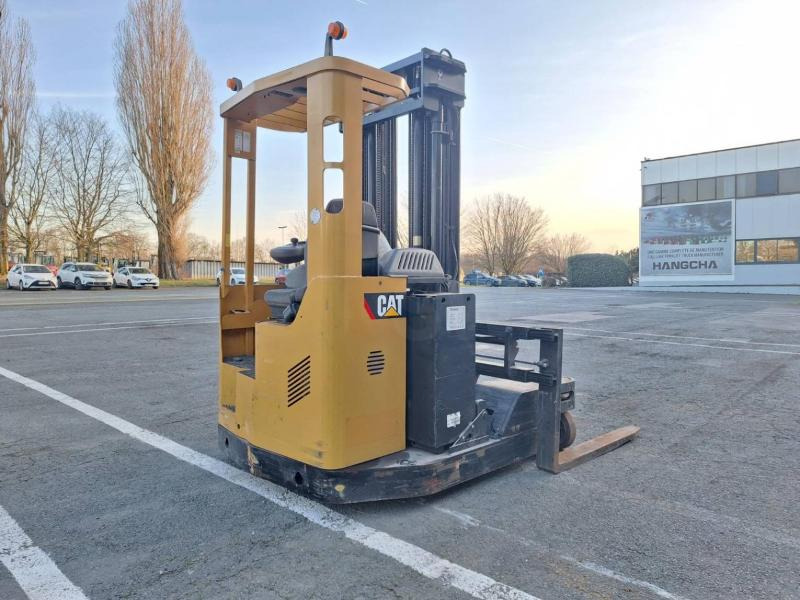 Caterpillar NRM20K - Empilhador de 4 vias: foto 5 Caterpillar NRM20K - Empilhador de 4 vias: foto 5