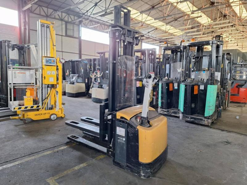 Caterpillar NSP16NI - Stacker: foto 1 Caterpillar NSP16NI - Stacker: foto 1