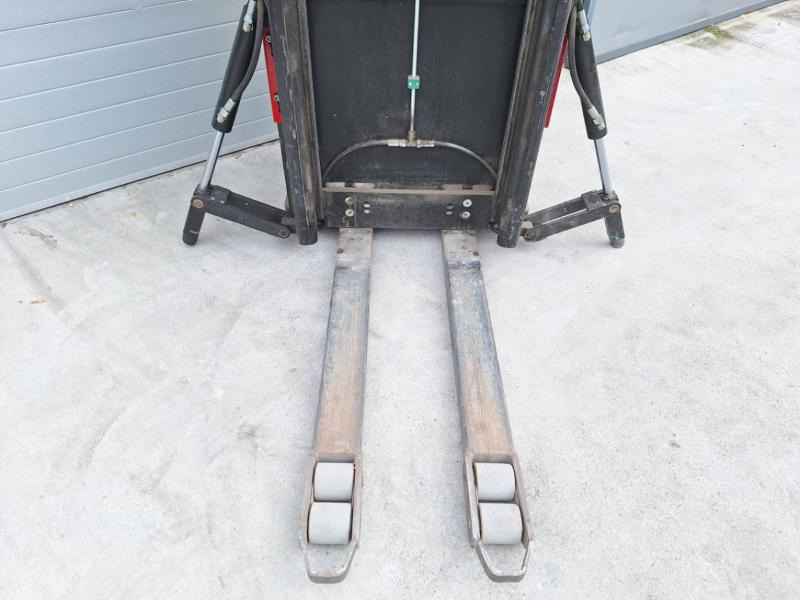 Stacker Caterpillar NSR20N: foto 19 Stacker Caterpillar NSR20N: foto 19