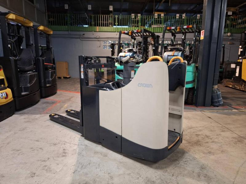 Crown DT3040 - Stacker: foto 5 Crown DT3040 - Stacker: foto 5