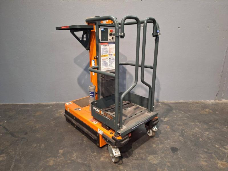 JLG POWER PICKER - Plataforma de mastro vertical: foto 1 JLG POWER PICKER - Plataforma de mastro vertical: foto 1