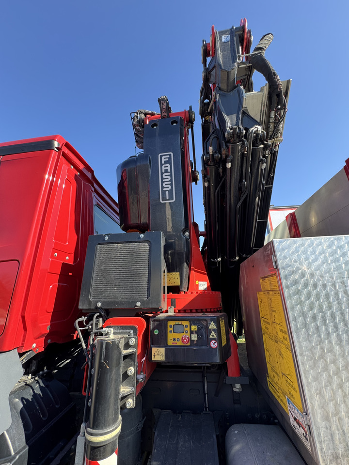 MERCEDES-BENZ Hiab Palfinger Fassi F545 - Caminhão grua: foto 5 MERCEDES-BENZ Hiab Palfinger Fassi F545 - Caminhão grua: foto 5