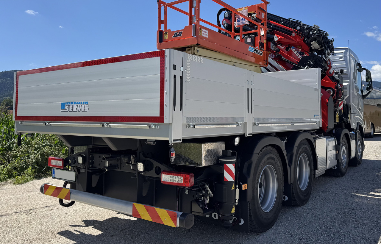 VOLVO Hiab Palfinger Fassi F1450-8 JIB-6 - Caminhão grua: foto 4 VOLVO Hiab Palfinger Fassi F1450-8 JIB-6 - Caminhão grua: foto 4