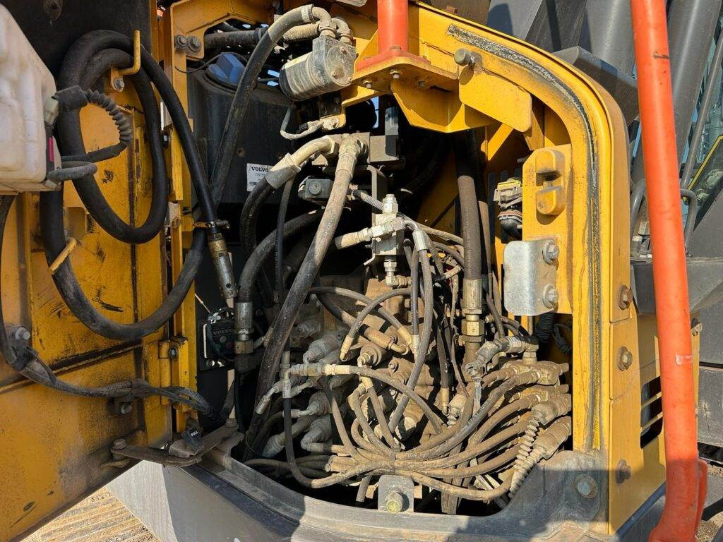 Escavadora de rastos Volvo ECR145EL: foto 7