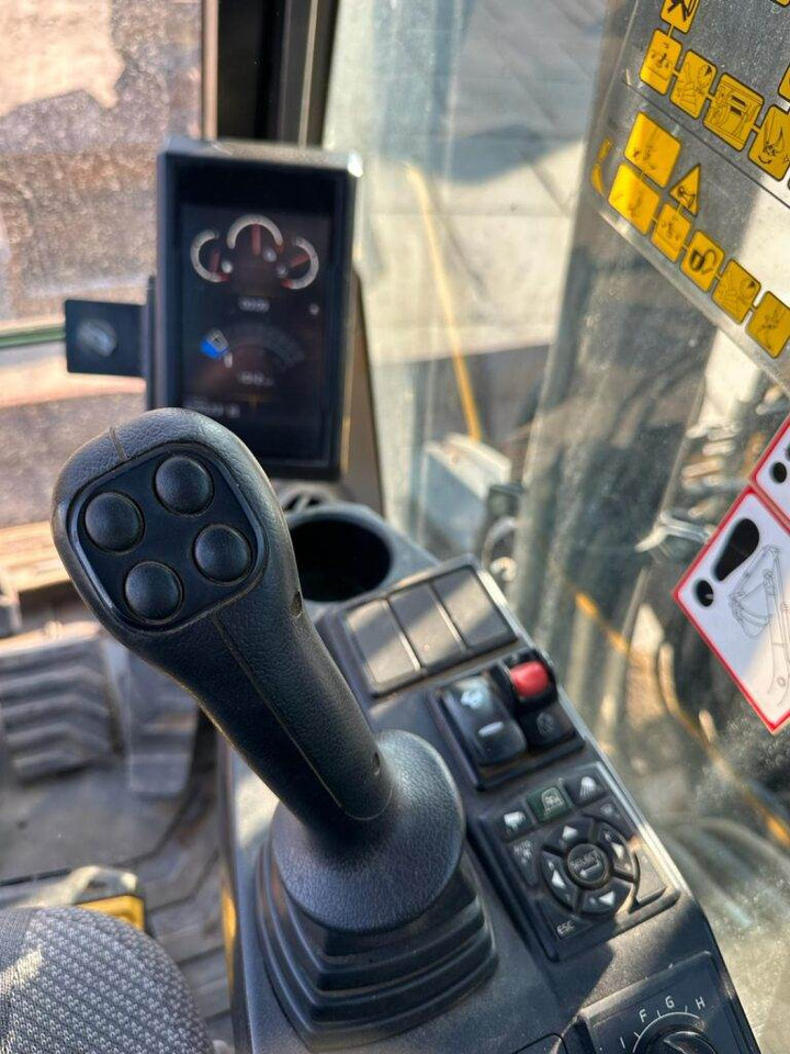 Escavadora de rastos Volvo ECR145EL: foto 23