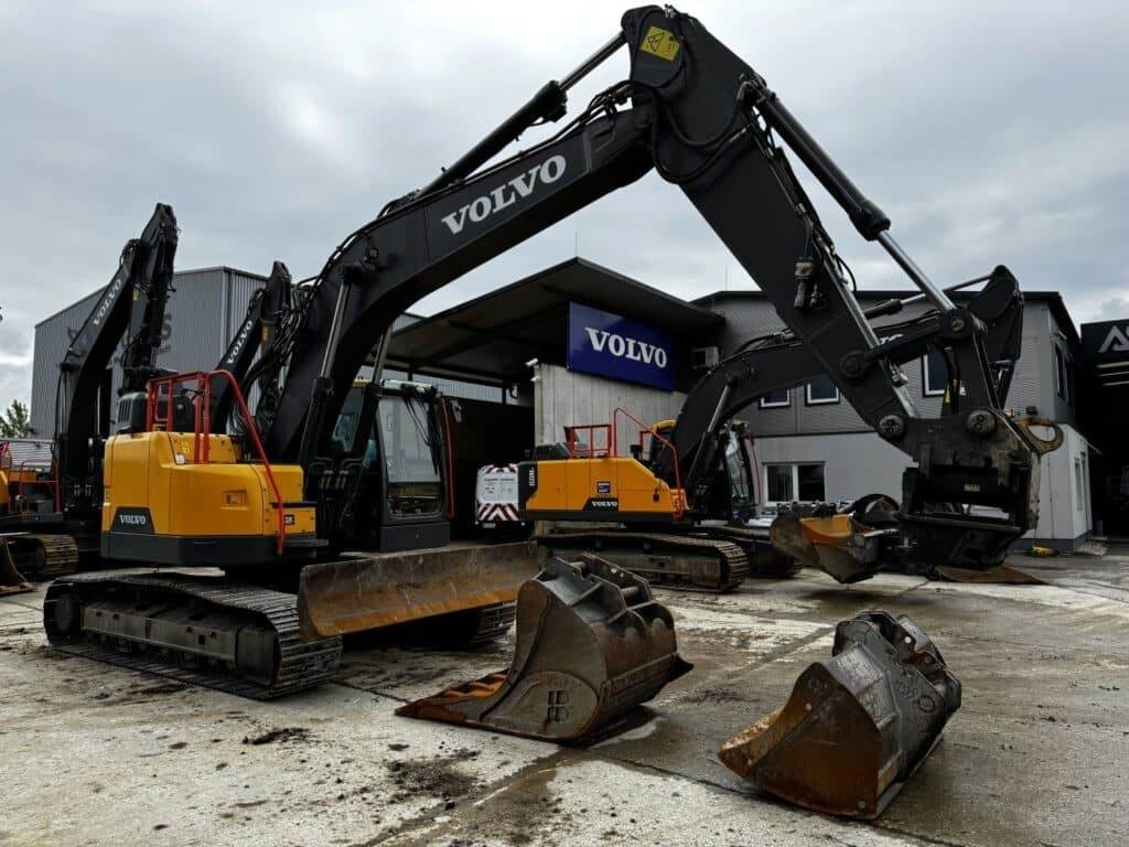 Volvo ECR235EL - Escavadora de rastos: foto 1 Volvo ECR235EL - Escavadora de rastos: foto 1