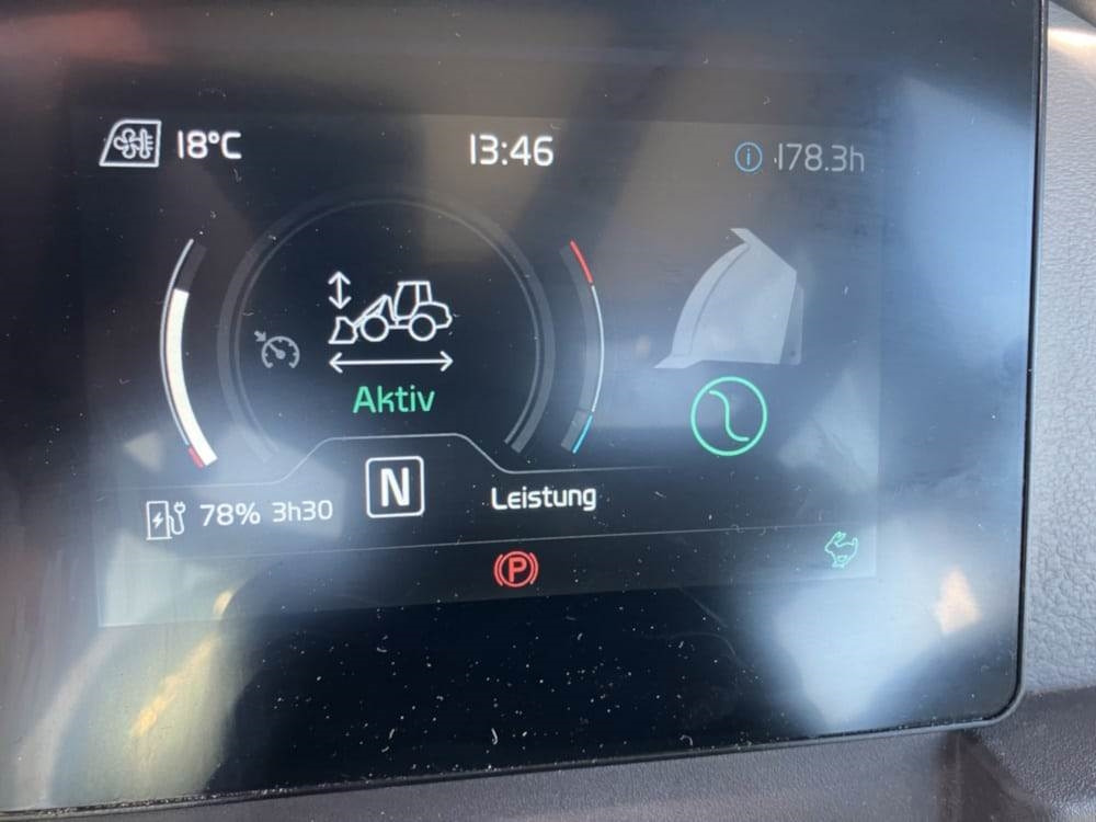 Mini carregadeira Volvo JL25H Electric: foto 14