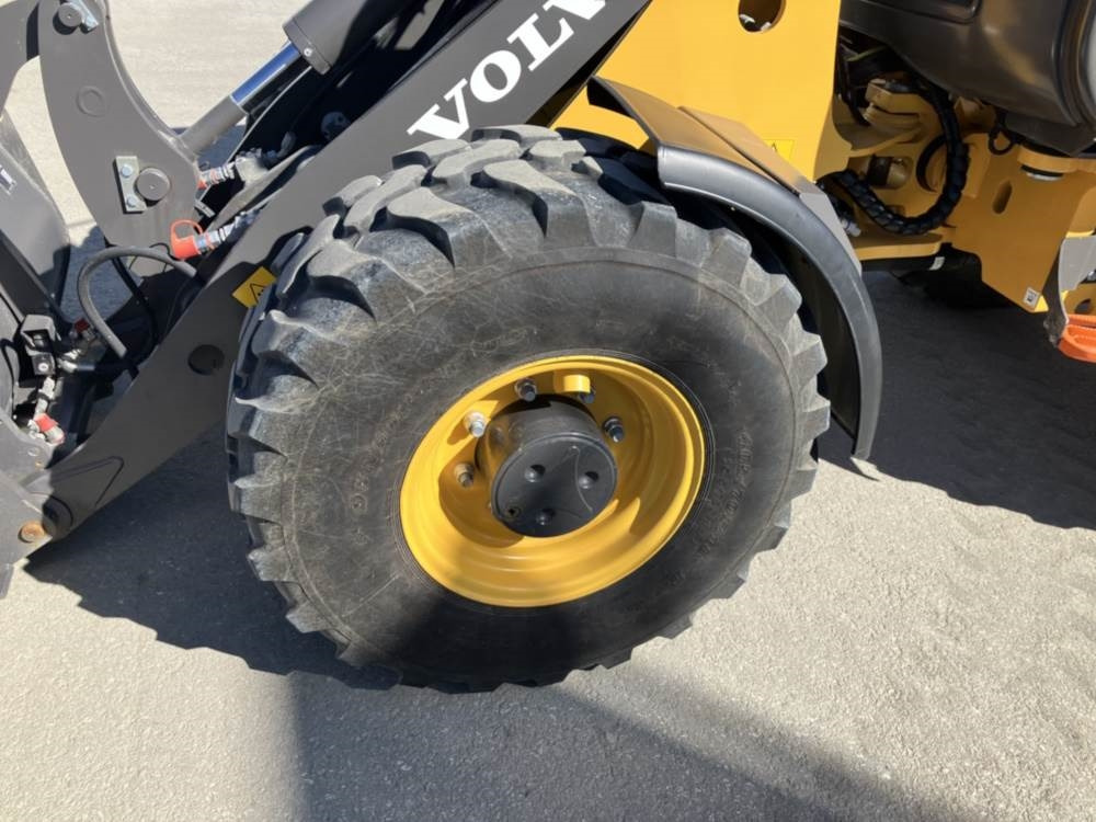 Mini carregadeira Volvo JL25H Electric: foto 8