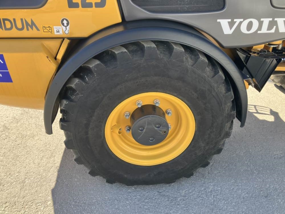Mini carregadeira Volvo JL25H Electric: foto 10