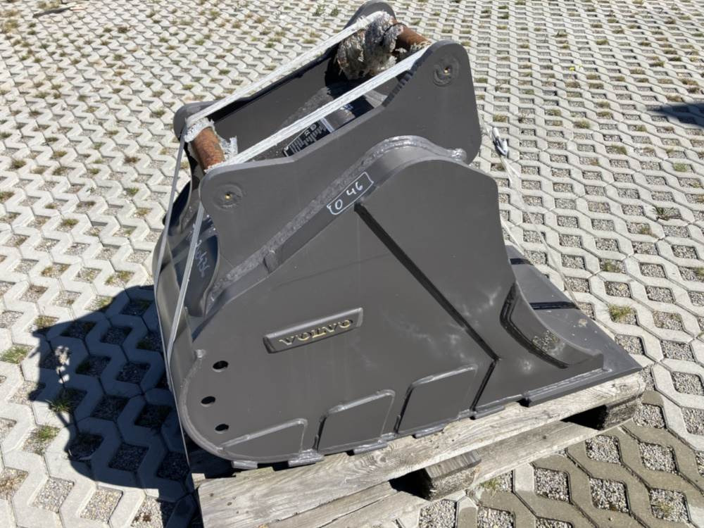 Volvo Tieflöffel mit Messer S50 - Retroescavadeira: foto 2 Volvo Tieflöffel mit Messer S50 - Retroescavadeira: foto 2