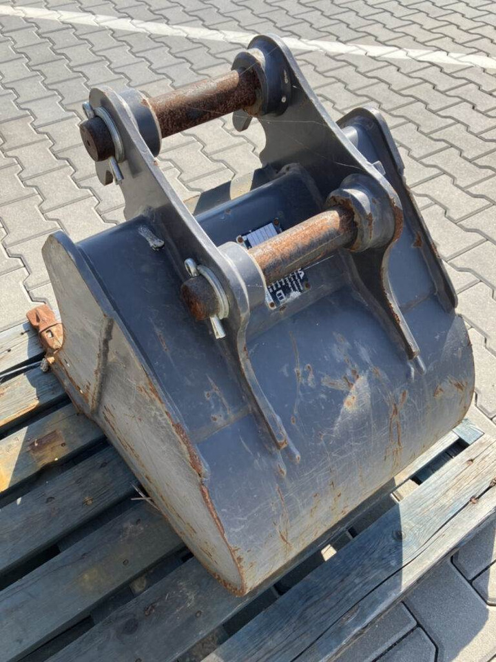 Volvo Tieflöffel mit Zähne - Festanbau - Retroescavadeira: foto 2 Volvo Tieflöffel mit Zähne - Festanbau - Retroescavadeira: foto 2