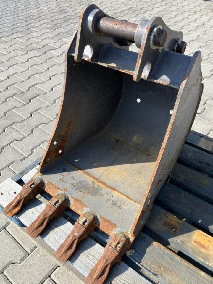 Volvo Tieflöffel mit Zähne - Festanbau - Retroescavadeira: foto 1 Volvo Tieflöffel mit Zähne - Festanbau - Retroescavadeira: foto 1