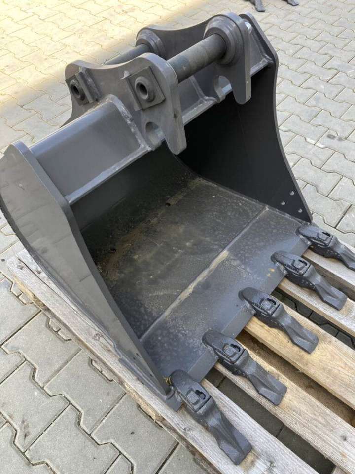 Volvo Tieflöffel mit Zähnen - Festanbau - Retroescavadeira: foto 1 Volvo Tieflöffel mit Zähnen - Festanbau - Retroescavadeira: foto 1