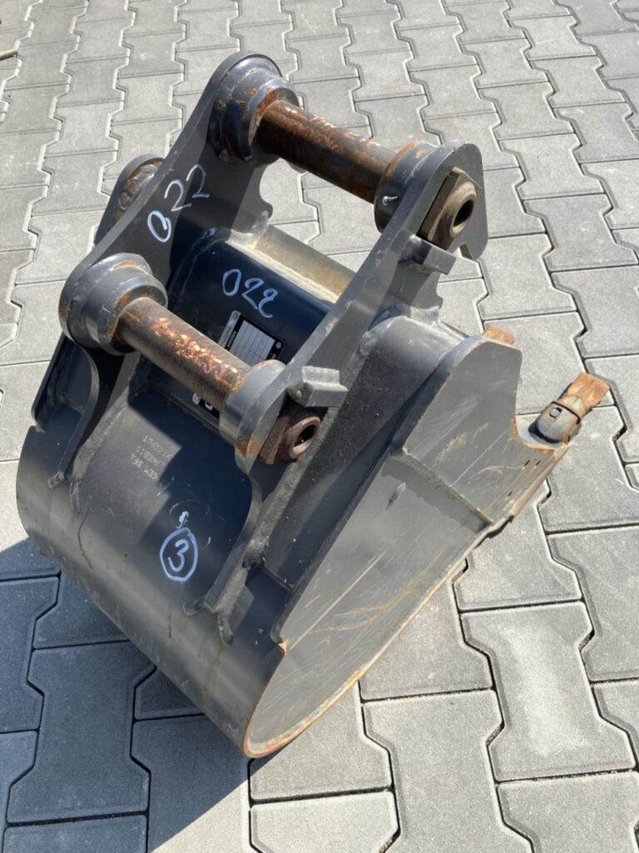Volvo Tieflöffel mit Zähnen - Festanbau - Retroescavadeira: foto 3 Volvo Tieflöffel mit Zähnen - Festanbau - Retroescavadeira: foto 3