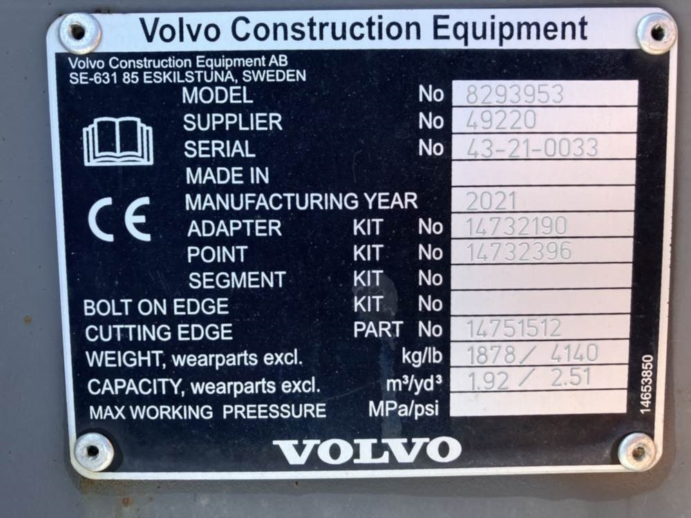 Volvo Tieflöffel mit Zähnen - Festanbau - Retroescavadeira: foto 5 Volvo Tieflöffel mit Zähnen - Festanbau - Retroescavadeira: foto 5