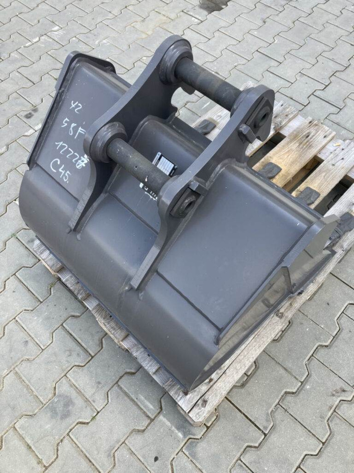Volvo Tieflöffel mit Zähnen - Festanbau - Retroescavadeira: foto 2 Volvo Tieflöffel mit Zähnen - Festanbau - Retroescavadeira: foto 2