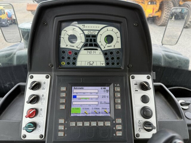 BOMAG BW 174 AP-4 AM Walze 12 Ton *Vibrator *Streuer - Rolo: foto 3 BOMAG BW 174 AP-4 AM Walze 12 Ton *Vibrator *Streuer - Rolo: foto 3