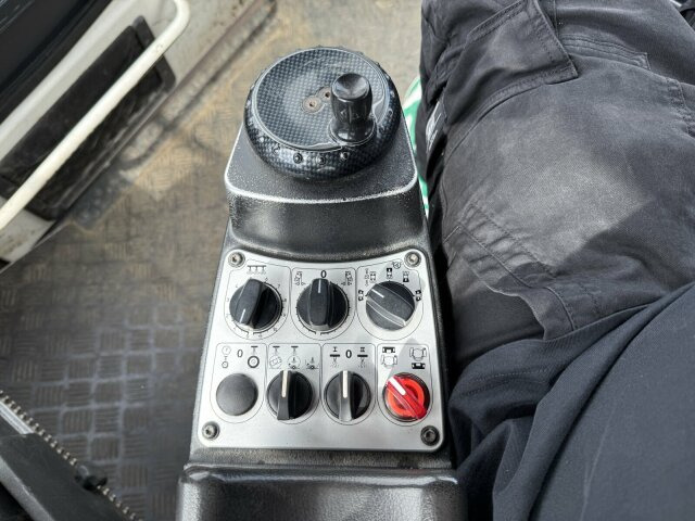 BOMAG BW 174 AP-4 AM Walze 12 Ton *Vibrator *Streuer - Rolo: foto 2 BOMAG BW 174 AP-4 AM Walze 12 Ton *Vibrator *Streuer - Rolo: foto 2