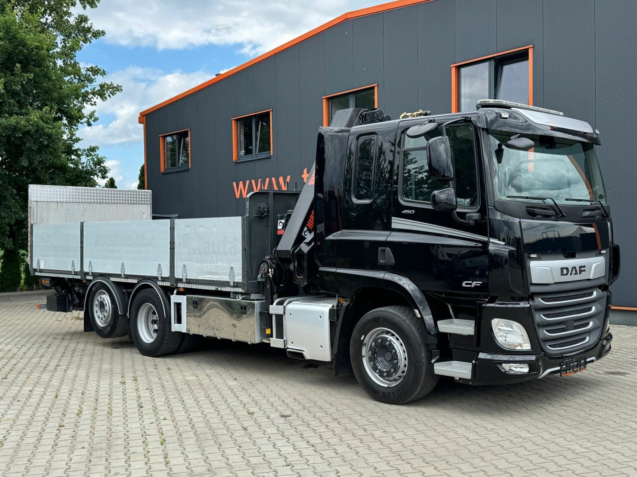 DAF CF 450 FAN 6x2 Pritsche mit Kran HIAB 188 E-6 - Camião de caixa aberta/ Plataforma, Caminhão grua: foto 4 DAF CF 450 FAN 6x2 Pritsche mit Kran HIAB 188 E-6 - Camião de caixa aberta/ Plataforma, Caminhão grua: foto 4