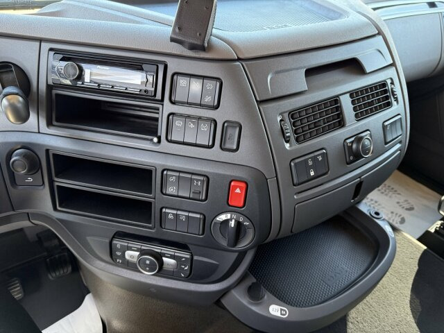 DAF XF 480 Pritsche Kran Plafinger 21000L - Camião de caixa aberta/ Plataforma, Caminhão grua: foto 2 DAF XF 480 Pritsche Kran Plafinger 21000L - Camião de caixa aberta/ Plataforma, Caminhão grua: foto 2