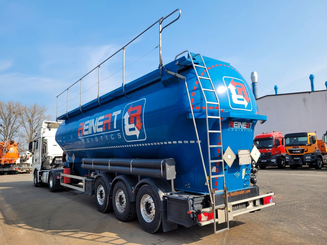 Feldbinder EUT 56.3 Liegend Silo mit ADR AT *56.000 L - Semirreboque silo: foto 4 Feldbinder EUT 56.3 Liegend Silo mit ADR AT *56.000 L - Semirreboque silo: foto 4