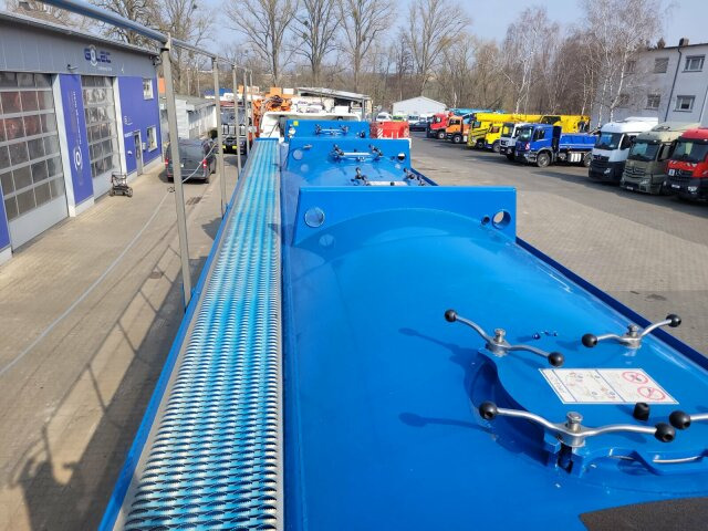 Feldbinder EUT 56.3 Silo 56.000 L 3 Achse - Semirreboque silo: foto 2 Feldbinder EUT 56.3 Silo 56.000 L 3 Achse - Semirreboque silo: foto 2