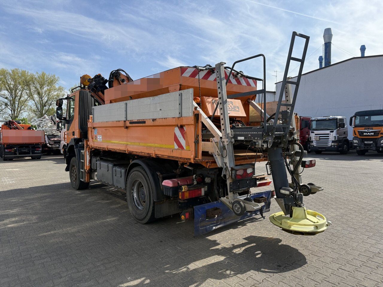 Iveco TRAKKER Kipper Kran TEREX 85.2 Salzstreuer - Caminhão basculante, Caminhão grua: foto 5 Iveco TRAKKER Kipper Kran TEREX 85.2 Salzstreuer - Caminhão basculante, Caminhão grua: foto 5