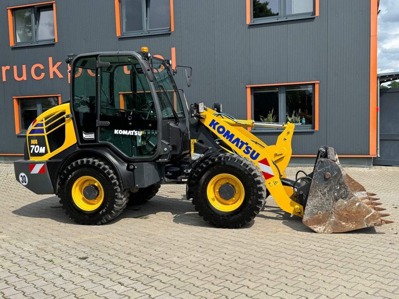 Komatsu WA 70M-8E0 Radlader 6 Ton - 731 H - 0,75m³ - Carregadeira de rodas: foto 4 Komatsu WA 70M-8E0 Radlader 6 Ton - 731 H - 0,75m³ - Carregadeira de rodas: foto 4