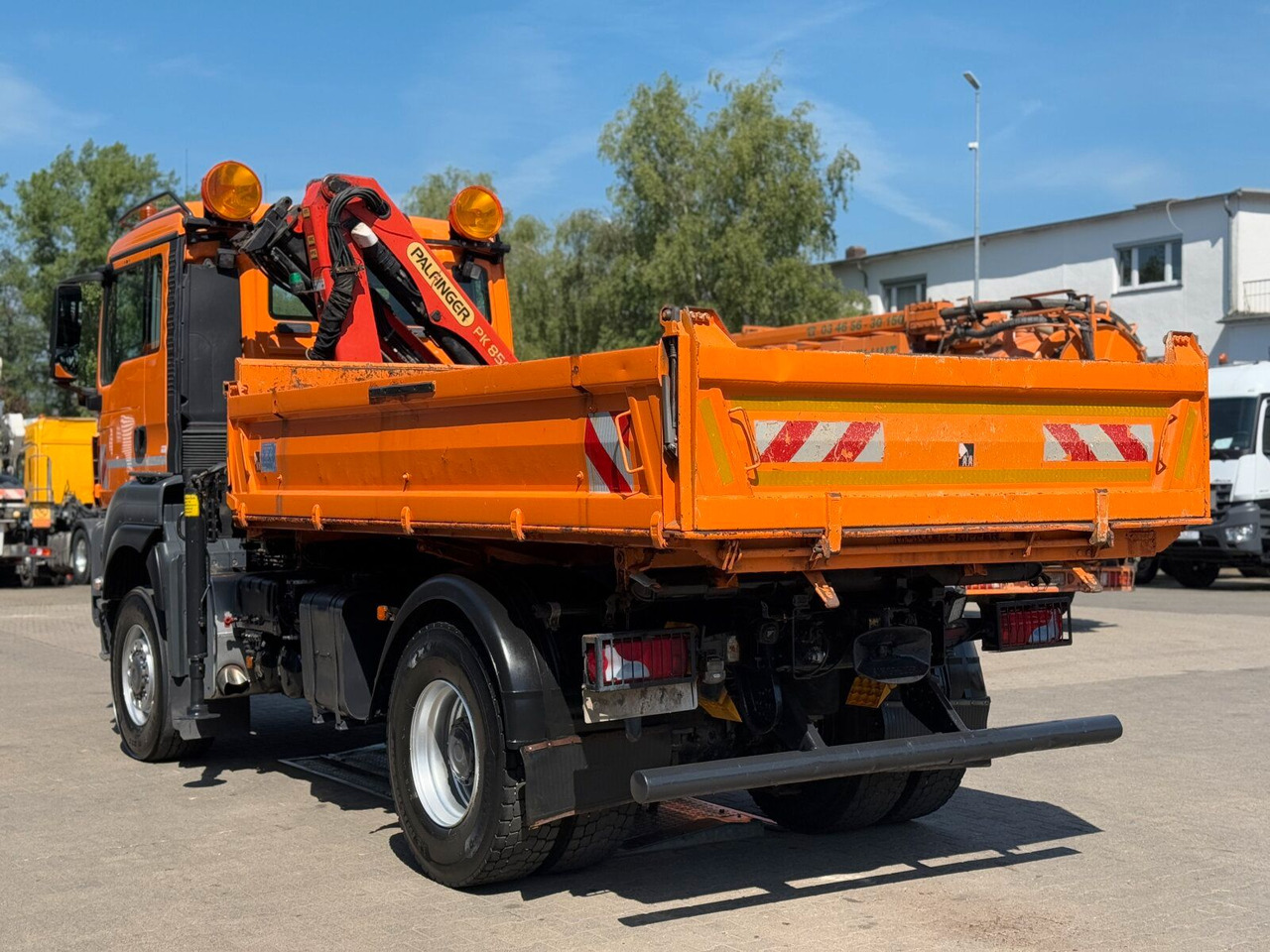 MAN TGA 18.360 4x4 Kipper Kran PALFINGER Winterd. - Caminhão grua: foto 5 MAN TGA 18.360 4x4 Kipper Kran PALFINGER Winterd. - Caminhão grua: foto 5