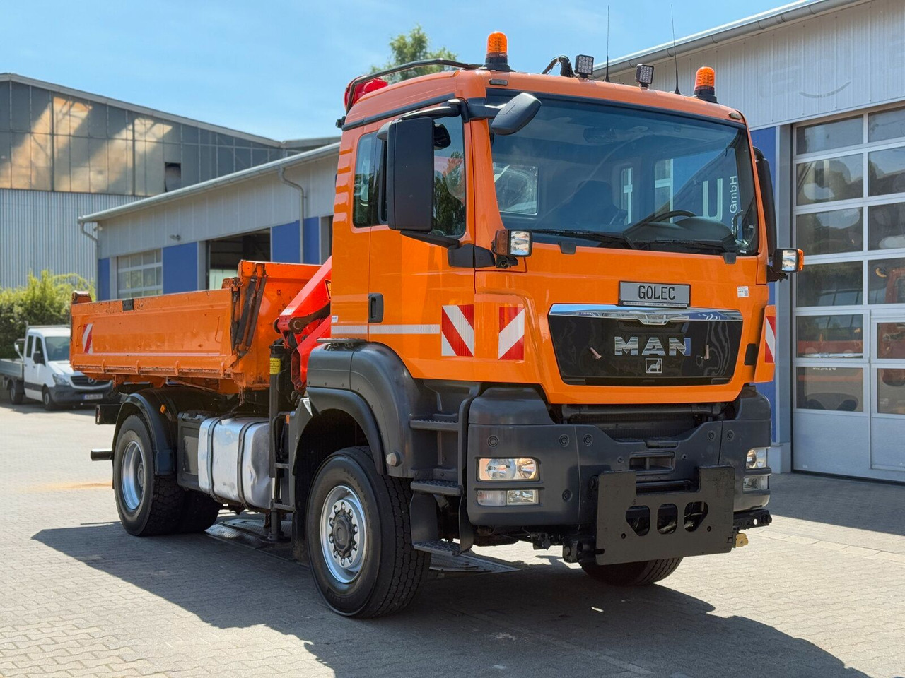 MAN TGA 18.360 4x4 Kipper Kran PALFINGER Winterd. - Caminhão grua: foto 1 MAN TGA 18.360 4x4 Kipper Kran PALFINGER Winterd. - Caminhão grua: foto 1