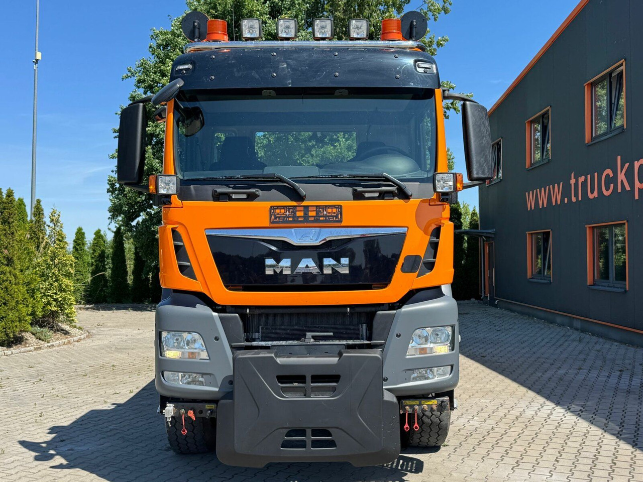 MAN TGS 18.320 4x4 BL Euro 6 Kipper + Winterdienst - Caminhão basculante: foto 3 MAN TGS 18.320 4x4 BL Euro 6 Kipper + Winterdienst - Caminhão basculante: foto 3