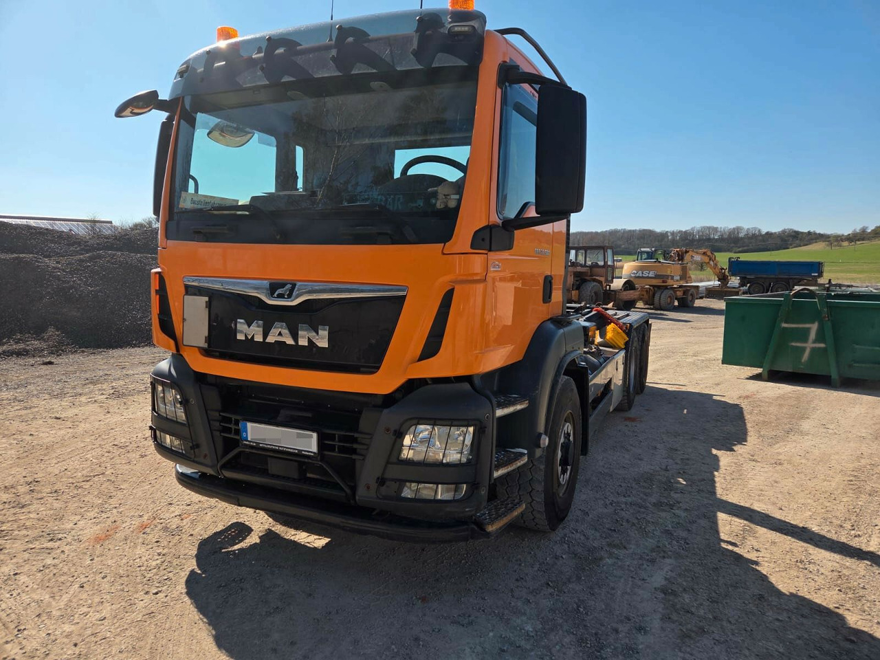 MAN TGS 26.500 6x6H Abrollkipper HIAB - Caminhão polibenne, Caminhão grua: foto 2 MAN TGS 26.500 6x6H Abrollkipper HIAB - Caminhão polibenne, Caminhão grua: foto 2