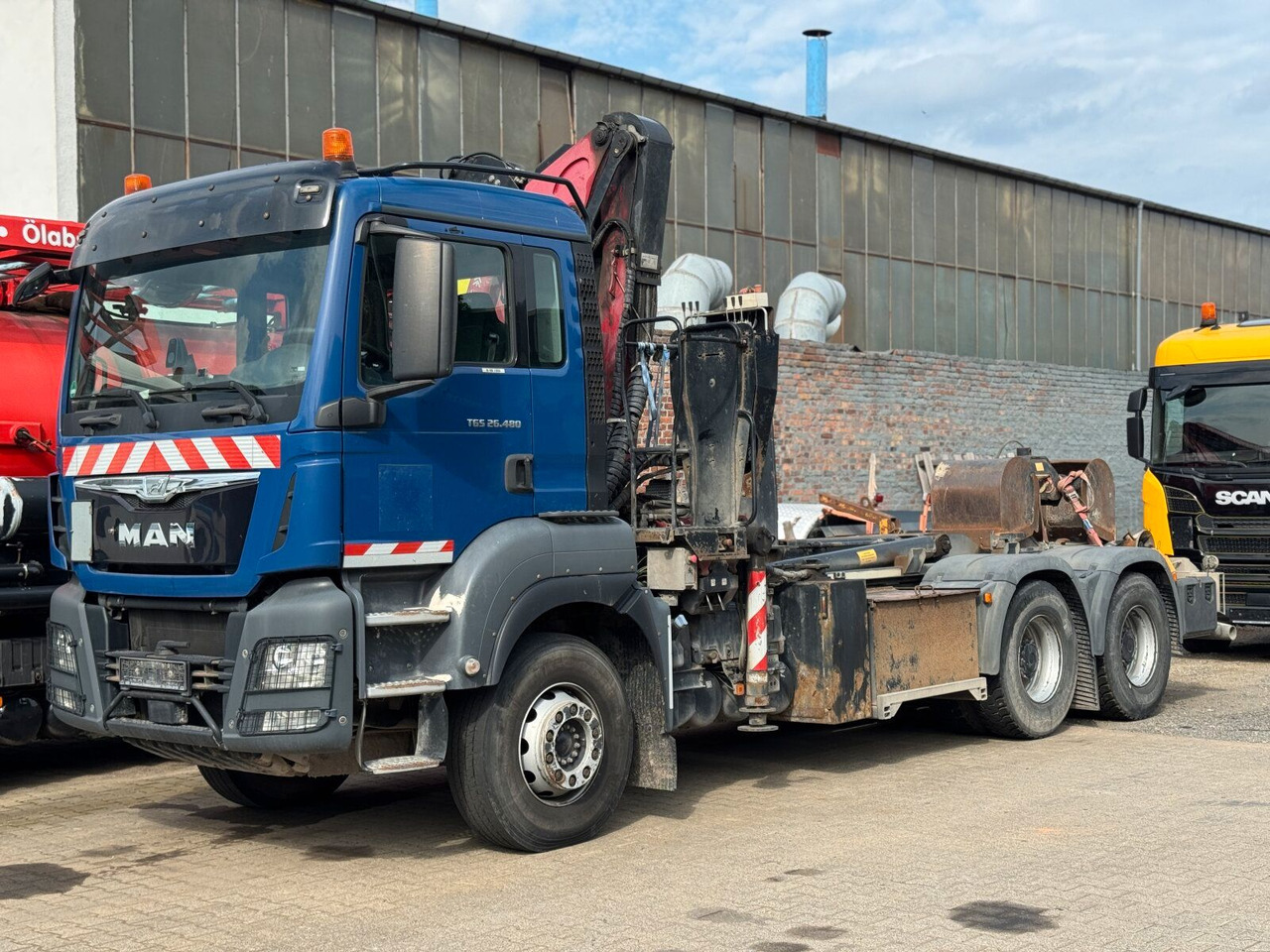 MAN TGS 28.480 6x4 Abrollkipper Kran Greifer 4,63 T - Caminhão polibenne, Caminhão grua: foto 1 MAN TGS 28.480 6x4 Abrollkipper Kran Greifer 4,63 T - Caminhão polibenne, Caminhão grua: foto 1