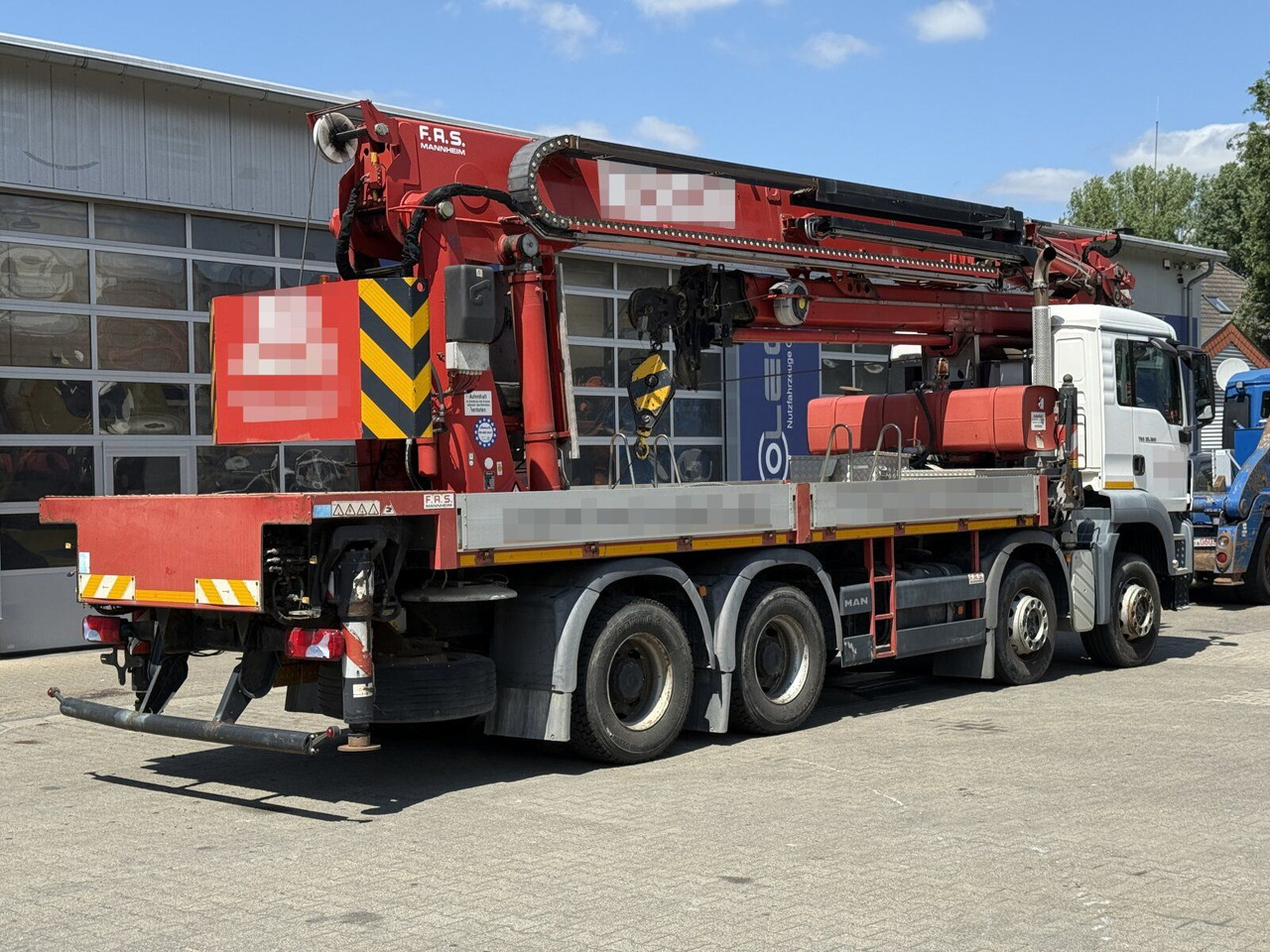 MAN TGS 35.360 8X4 BB Dachdecker Kran bis 52 m - Caminhão grua: foto 3 MAN TGS 35.360 8X4 BB Dachdecker Kran bis 52 m - Caminhão grua: foto 3