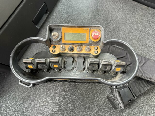 MAN TGS 35.360 8X4 BB Dachdecker Kran bis 52 m - Caminhão grua: foto 4 MAN TGS 35.360 8X4 BB Dachdecker Kran bis 52 m - Caminhão grua: foto 4