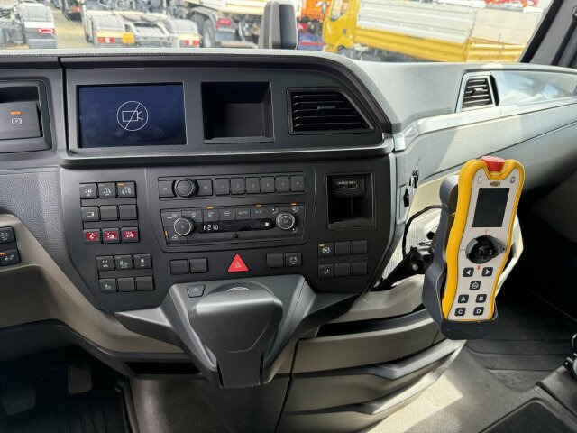 MAN TGX 26.520 6x2 Abrollkipper MEILLER RS 21.70 - Caminhão polibenne: foto 3 MAN TGX 26.520 6x2 Abrollkipper MEILLER RS 21.70 - Caminhão polibenne: foto 3