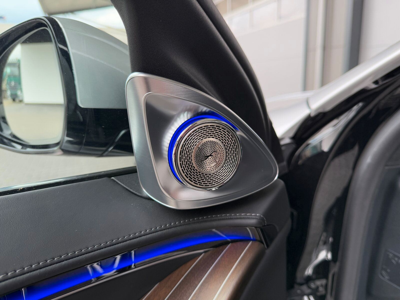 Sedã Maybach Mercedes Benz S680 Maybach V12 High-End -Paket: foto 29