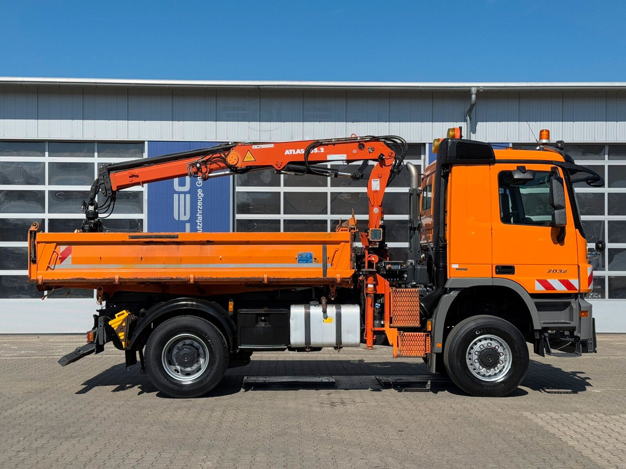 Mercedes-Benz ACTROS 2044 4x4 Kipper Kran ATLAS 65.2 A2L - Caminhão basculante, Caminhão grua: foto 3 Mercedes-Benz ACTROS 2044 4x4 Kipper Kran ATLAS 65.2 A2L - Caminhão basculante, Caminhão grua: foto 3