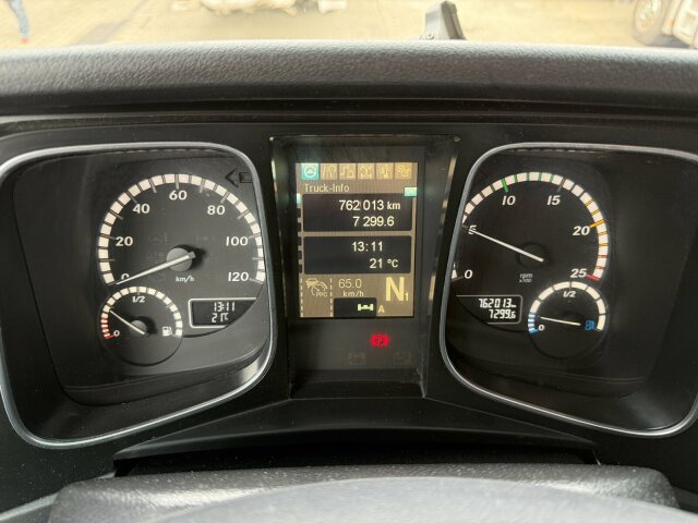 Mercedes-Benz ACTROS 2545 6x2 Pritsche Kran Palfinger PK20001K - Caminhão grua: foto 3 Mercedes-Benz ACTROS 2545 6x2 Pritsche Kran Palfinger PK20001K - Caminhão grua: foto 3