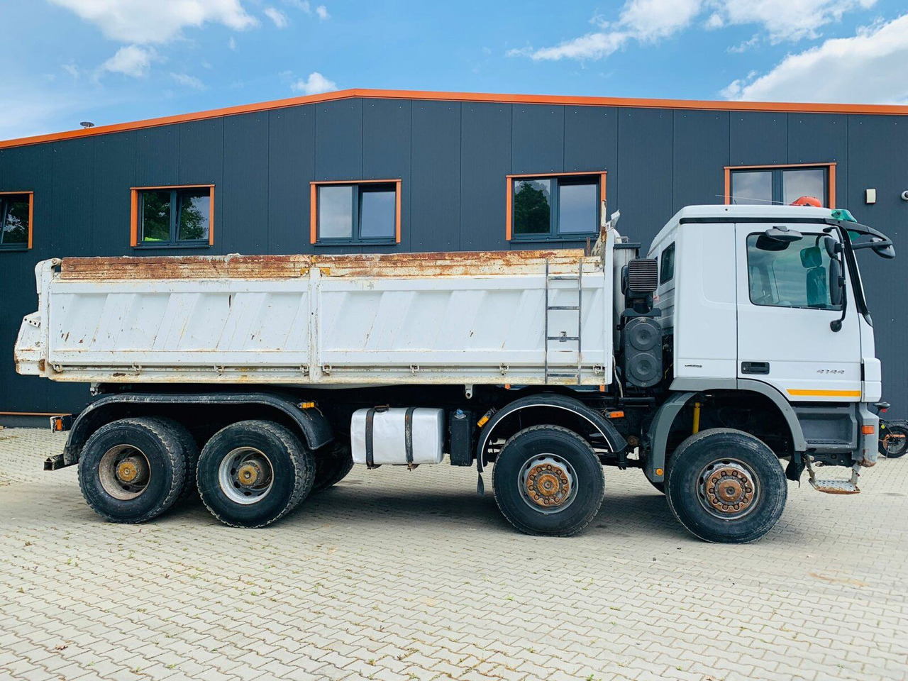 Mercedes-Benz ACTROS 4144 8x8 EURO4 DSK Meiller - Caminhão basculante: foto 2 Mercedes-Benz ACTROS 4144 8x8 EURO4 DSK Meiller - Caminhão basculante: foto 2