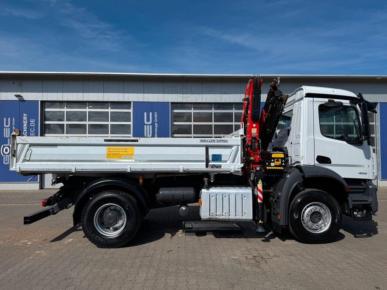 Mercedes-Benz AROCS 1832 4x2 Euro 6 Kipper Kran FASSI F120FB - Caminhão basculante, Caminhão grua: foto 3 Mercedes-Benz AROCS 1832 4x2 Euro 6 Kipper Kran FASSI F120FB - Caminhão basculante, Caminhão grua: foto 3